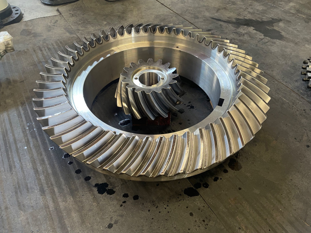 Robust and Durable Heavy-Duty Spiral Bevel Gear for 50-65 Series Gyratory Crushers