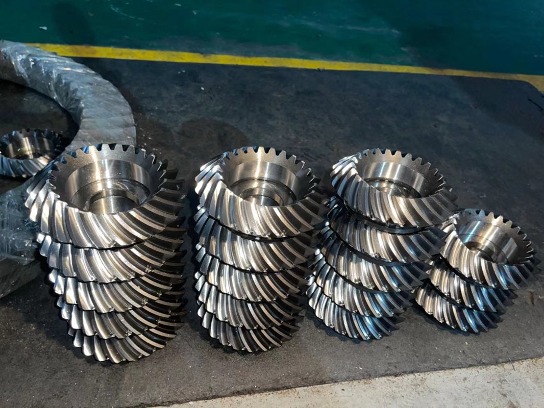 High Wear Resistance Large Bevel Gear For Crusher Low Noise Easy Installation